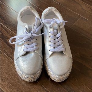 Alex + Alex girls platform shoes, size 5!